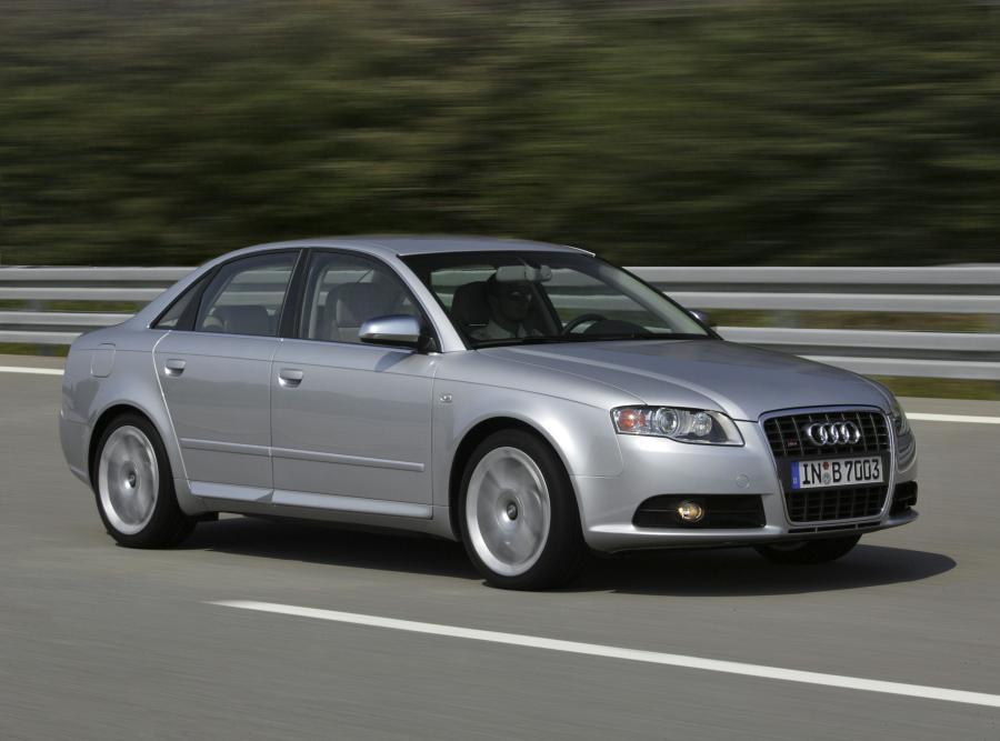  Audi S4 Sedan 4.2 Quattro (B7, 8E) 2005 года  (WW) (фото 1 из 13)